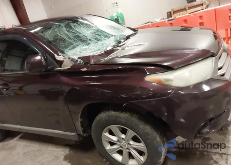 2013 Toyota Highlander Base V6 z USA, uszkodzony, nr VIN 5TDBK3EH0DS190663